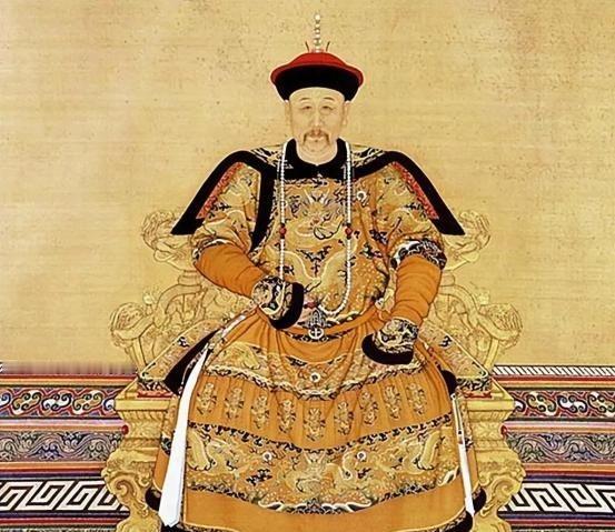 1729年，52岁的雍正召13岁马氏侍寝。是夜，马氏被送到了龙榻之上，雍正躺下，