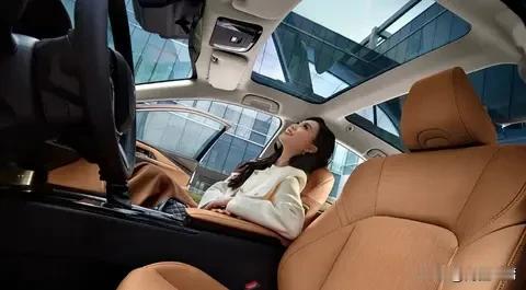 智驾还降价！2026款凯美瑞上市，雅阁帕萨特遇劲敌
 
近期，2026款丰田凯美