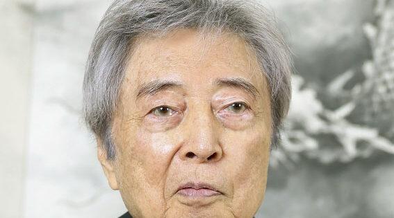【前首相细川护熙撰文批评高市】日本前首相细川护熙为《文艺春秋》9月刊撰文，批评首