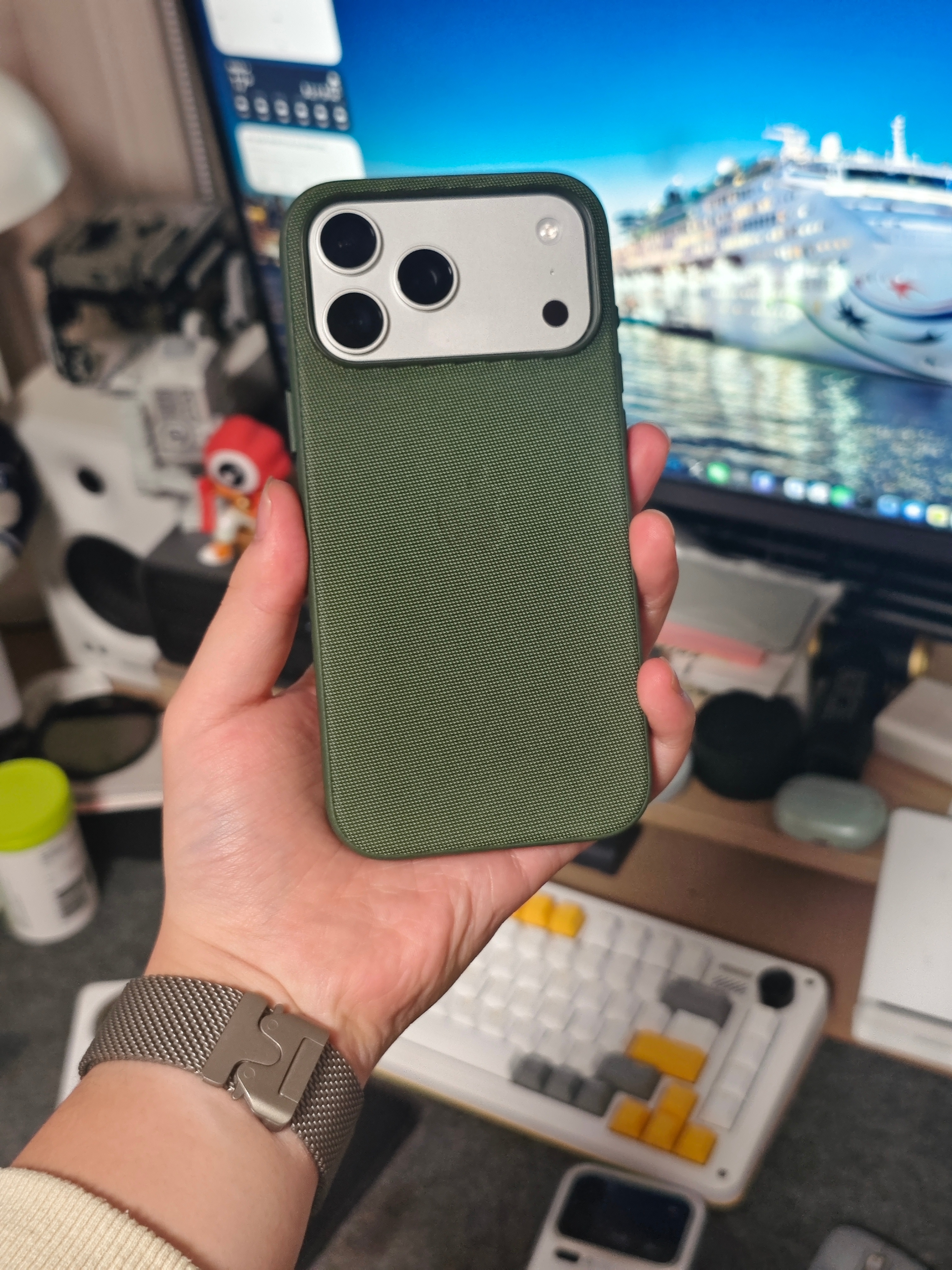 买手机会在意型号名字吗我觉得一般情况下，应该不会因为型号名字去影响购机，但是我只