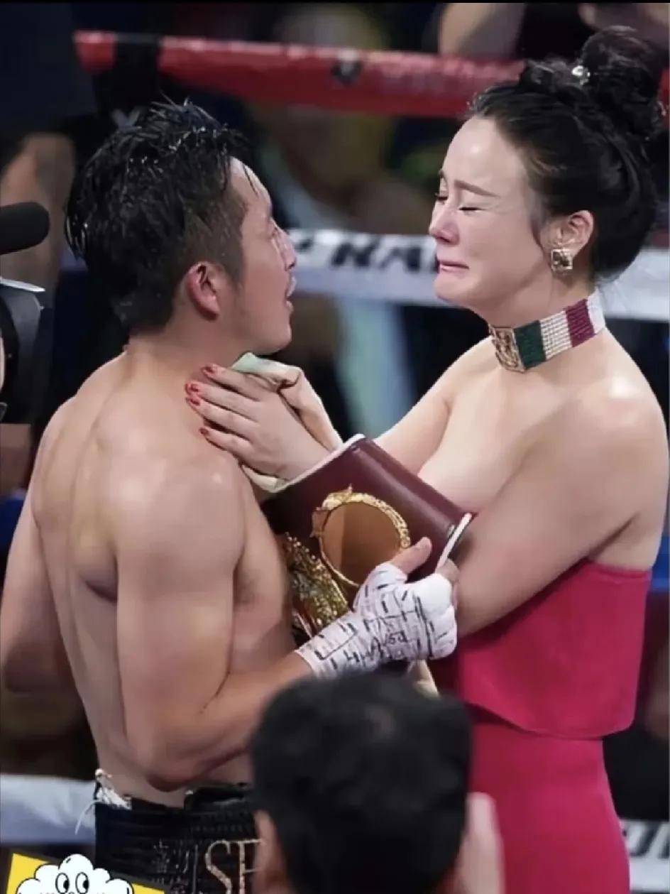 我们都被骗了
被骗得很离谱
邹市明夫妇天天卖惨，实际上他们根本没有我们想象中的那
