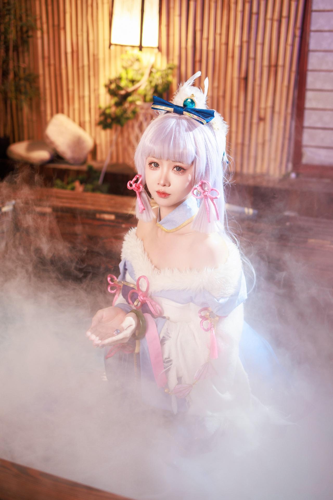 神里绫华在温泉中，还能发挥冰元素的威力吗？
COSER：琳汐汐吖o#游戏##原神