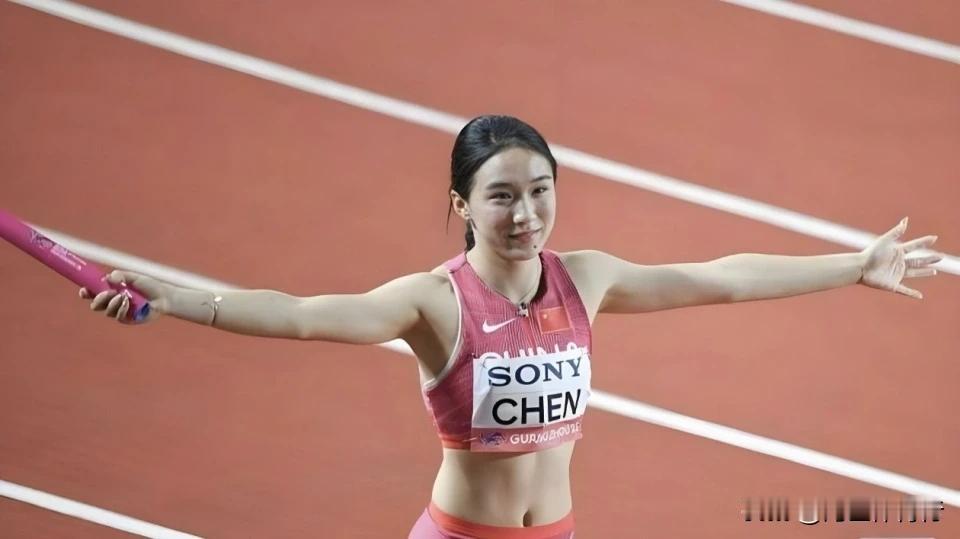2026年9月19日，名古屋亚运会启幕，中国代表团815名健儿出征，36名奥运冠