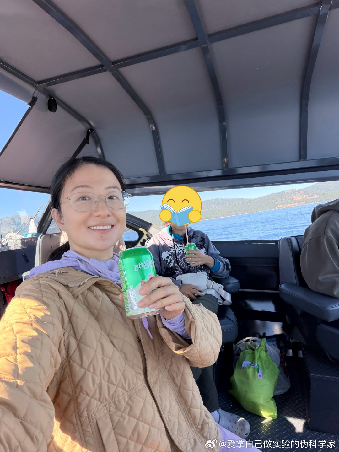 第一次湖上钓鱼🎣收获超大深水湖鳟鱼船上现切片现场吃刺身和鱼籽岸边饭店给加工了一