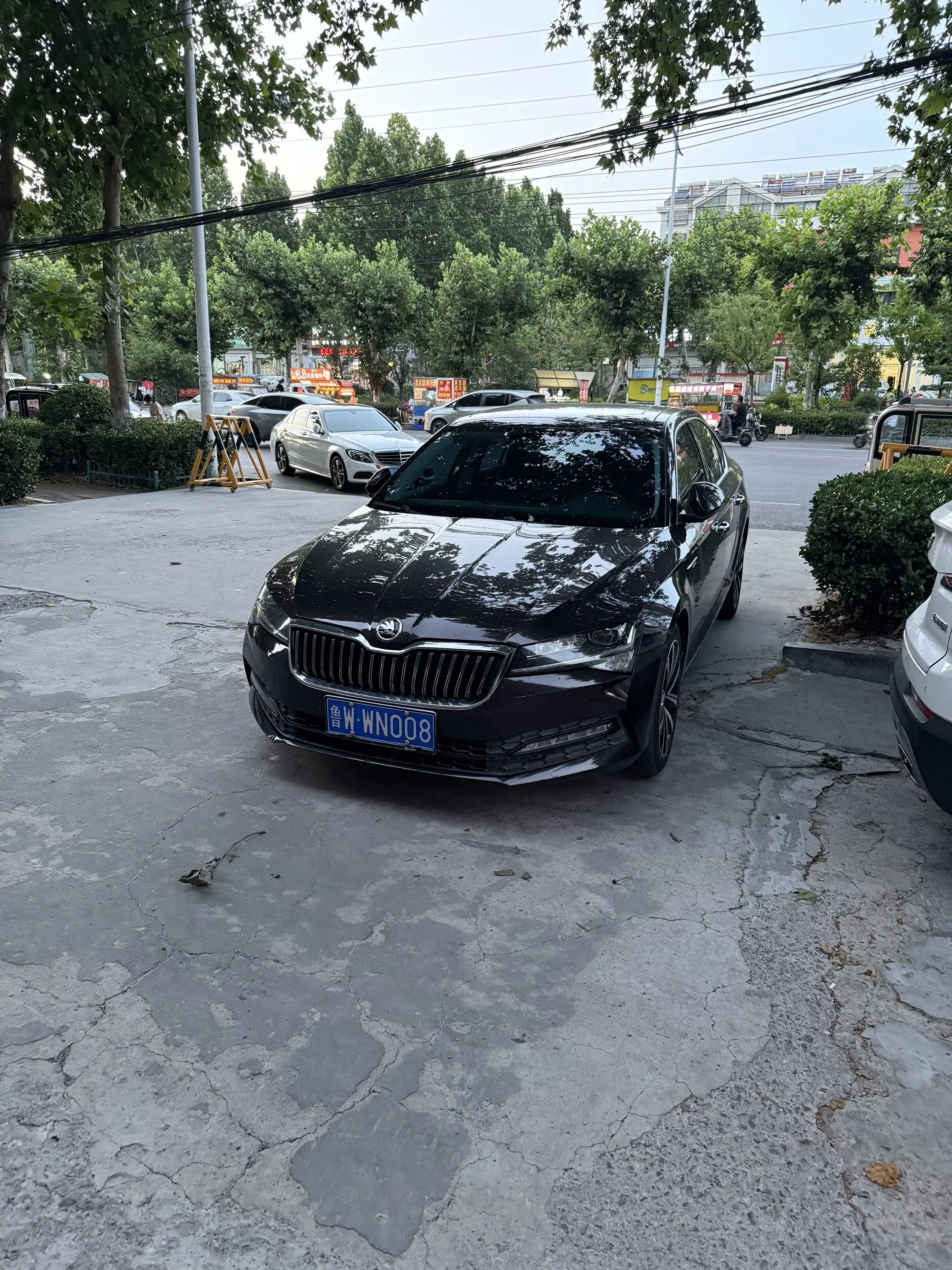 一天见不两辆的车😂。