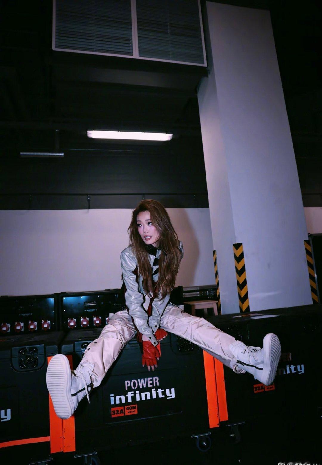 容祖儿就是在Bking和在逃公主👸🏻之间随意切换～🤗🤗🥺🥺 