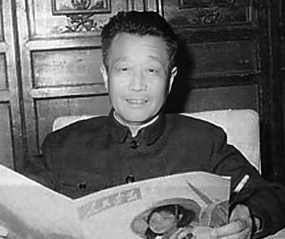 1981年5月7日，杜聿明病逝。当天，妻子给蒋经国发报，直言："希望允许4个子女