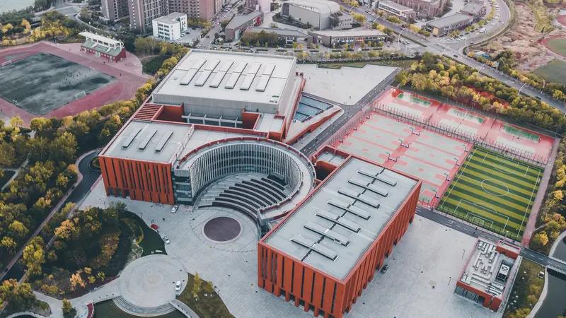 别不信。什么都要宣传。各大院校的宣传片层出不穷。

很多985大学，211大学。