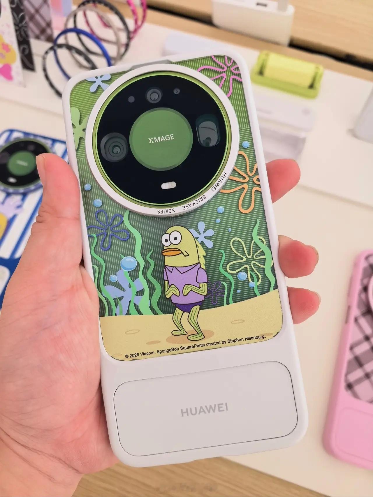 华为mate40，8+256GB版本，卖5499华为mate50，8+256GB