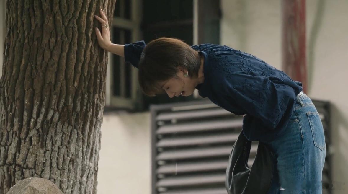 #万茜恨得牙痒痒#万茜的演技真的太牛了，剧里的表现真的很细腻，将角色演的很有层次