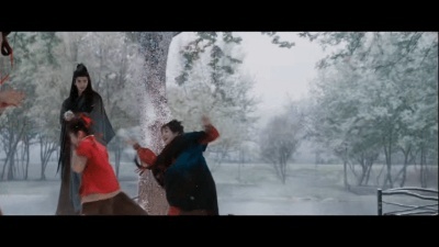 田曦薇本体跑出来了樊长玉被田曦薇顶号了 谁被这段打雪仗甜到了！原来不是演的，是真