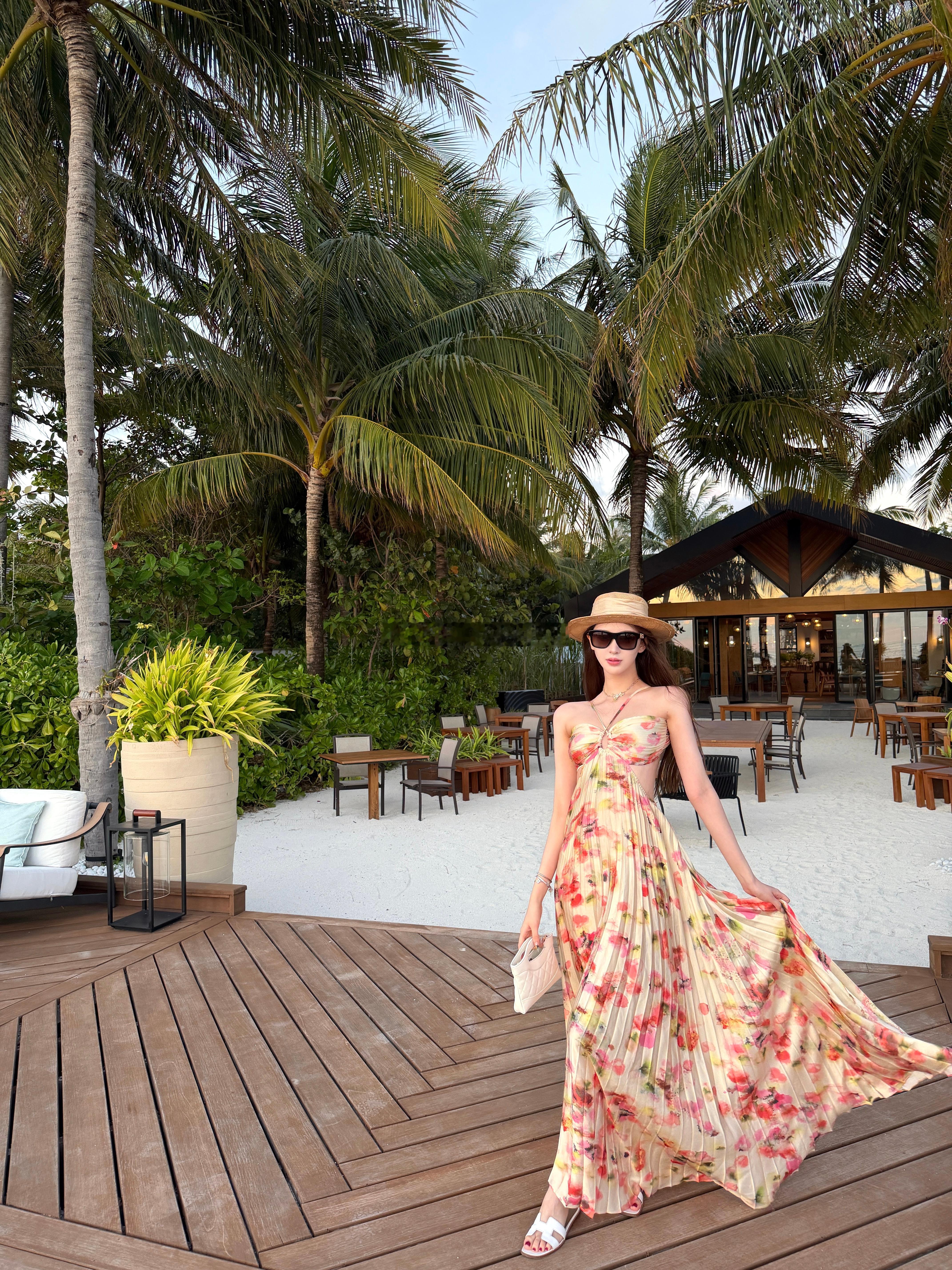 endless summer🇲🇻 