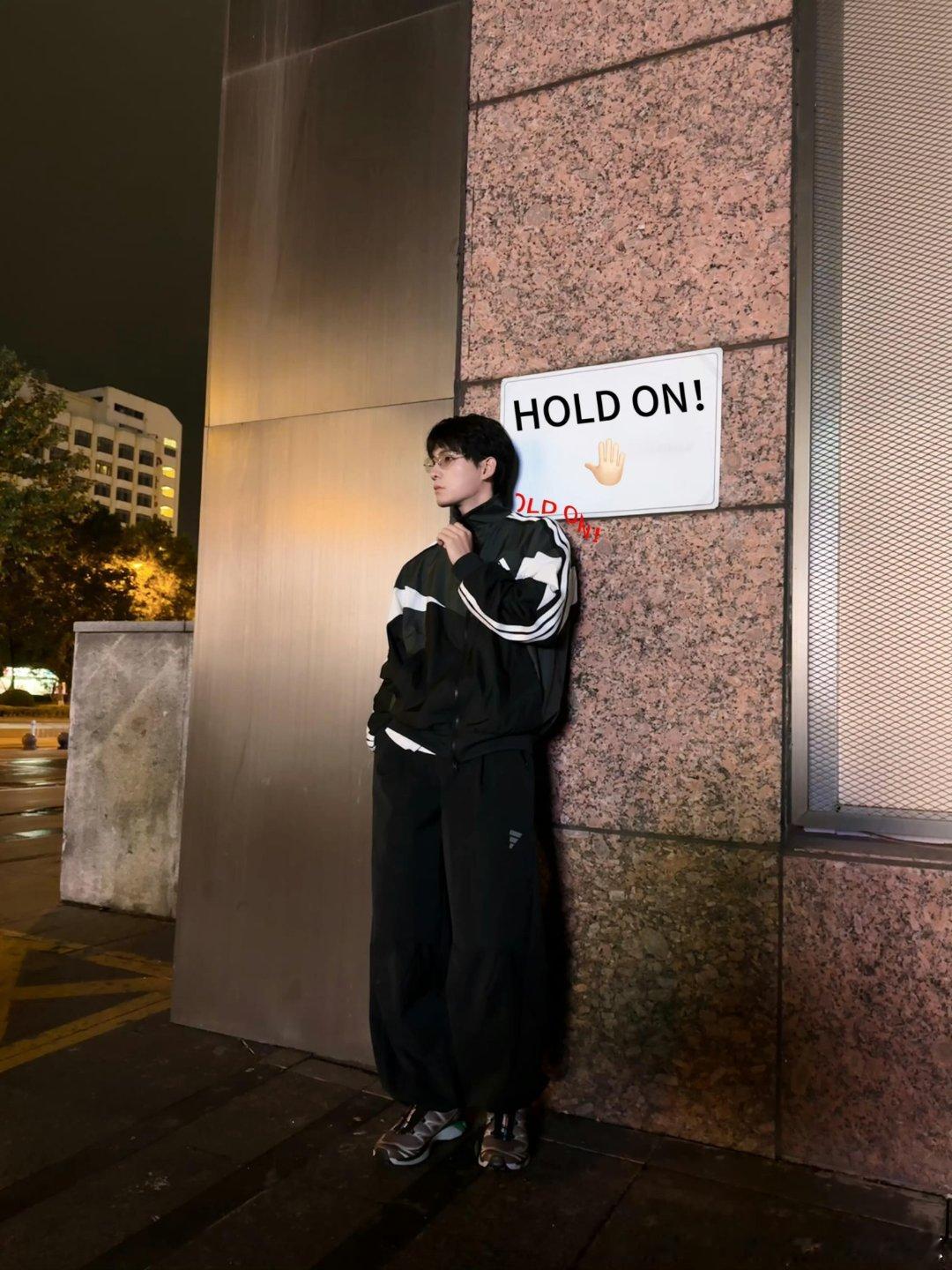 姚琛上披哥R1SE团建 宝藏男孩姚琛终于要被更多人发现了，我既开心又有点舍不得，