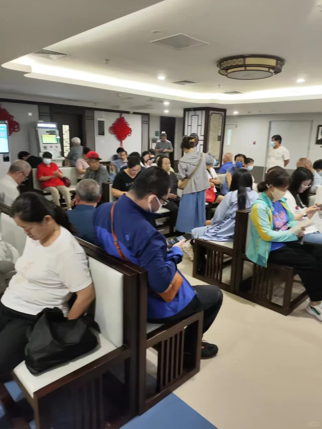 卵巢早衰的三个阶段，你了解吗？ 卵巢功能下降到衰竭，一般会经历三个阶段...
