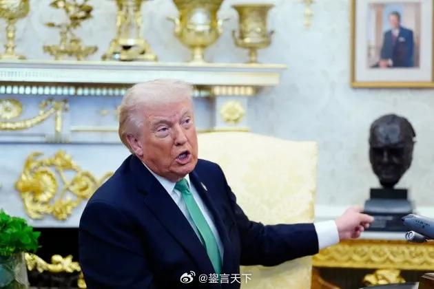 川普在白宫与爱尔兰总理会面时突然展开离题狂飙，爱尔兰总理忍不住想笑 在白宫庆祝圣