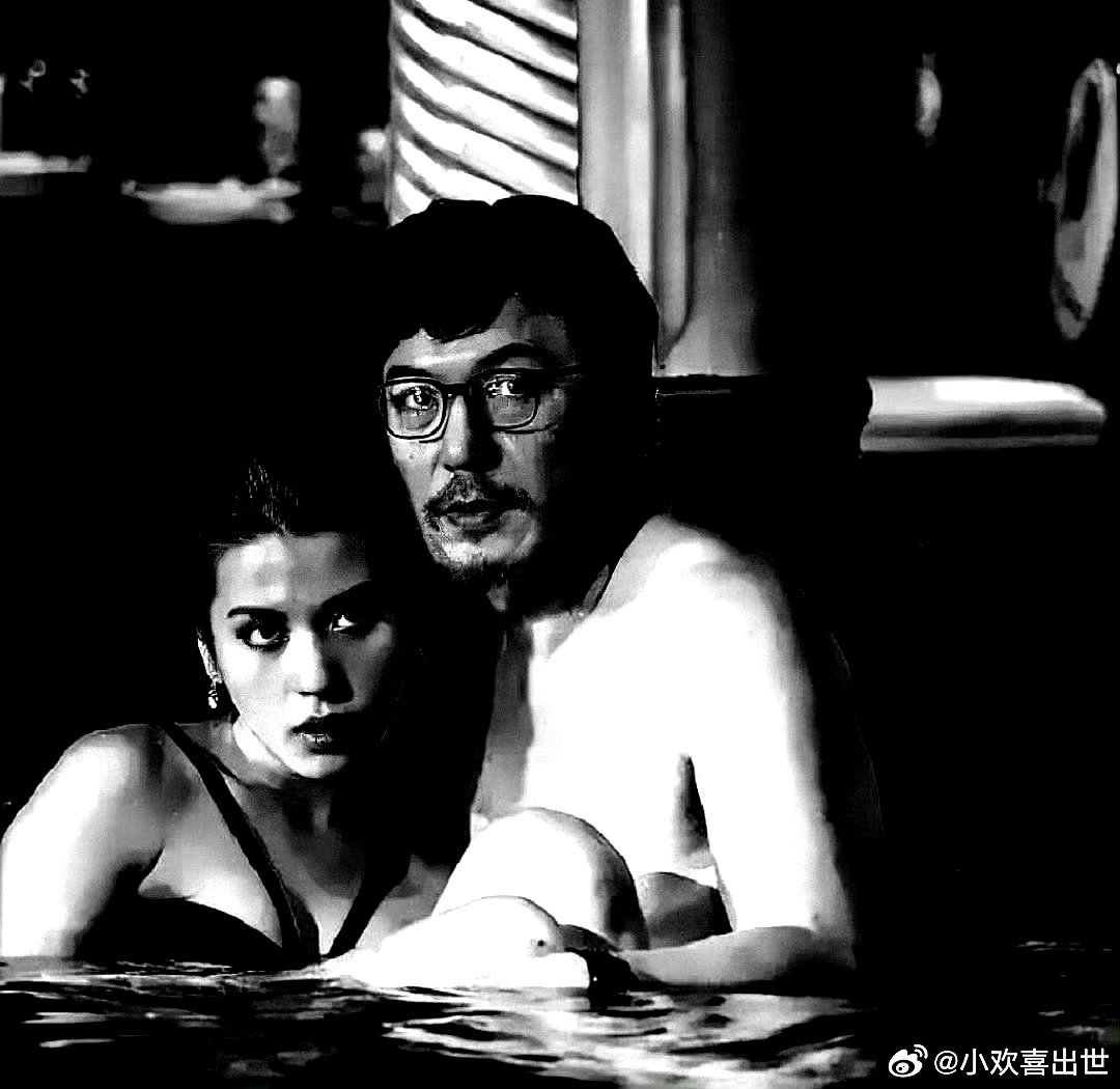 台湾导演黄信尧作品《大佛普拉斯》中戴立忍饰演的黄启才与饰演混血女孩古弛的雷婕熙。