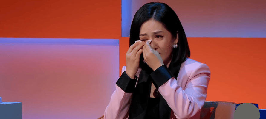 谢娜因为同一个人哭3次笑有新生刘斌在笑有新生演唱的三首歌，让谢娜连哭三次，共情能