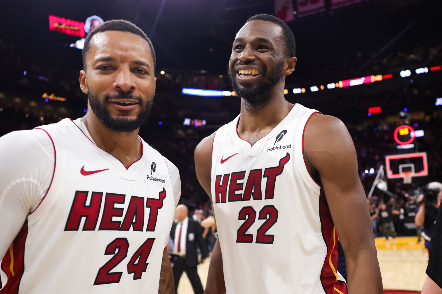 Bryan Fonseca：Stein在文章中提到，特雷·杨和奇才预计将达成一份