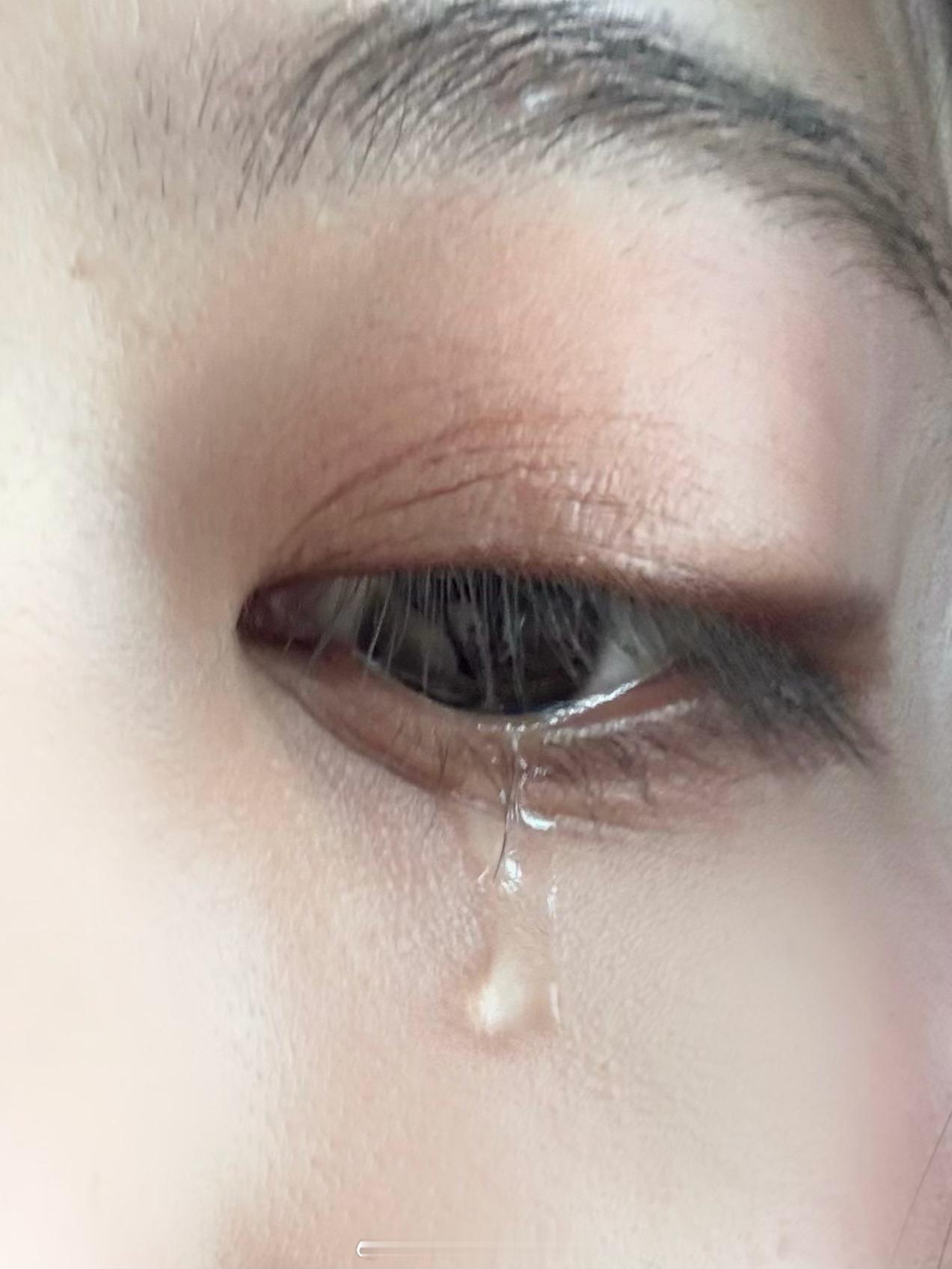 我好没出息😭每次离开家都要掉眼泪。想念我的小狗、我的家人、我的朋友们[悲伤][