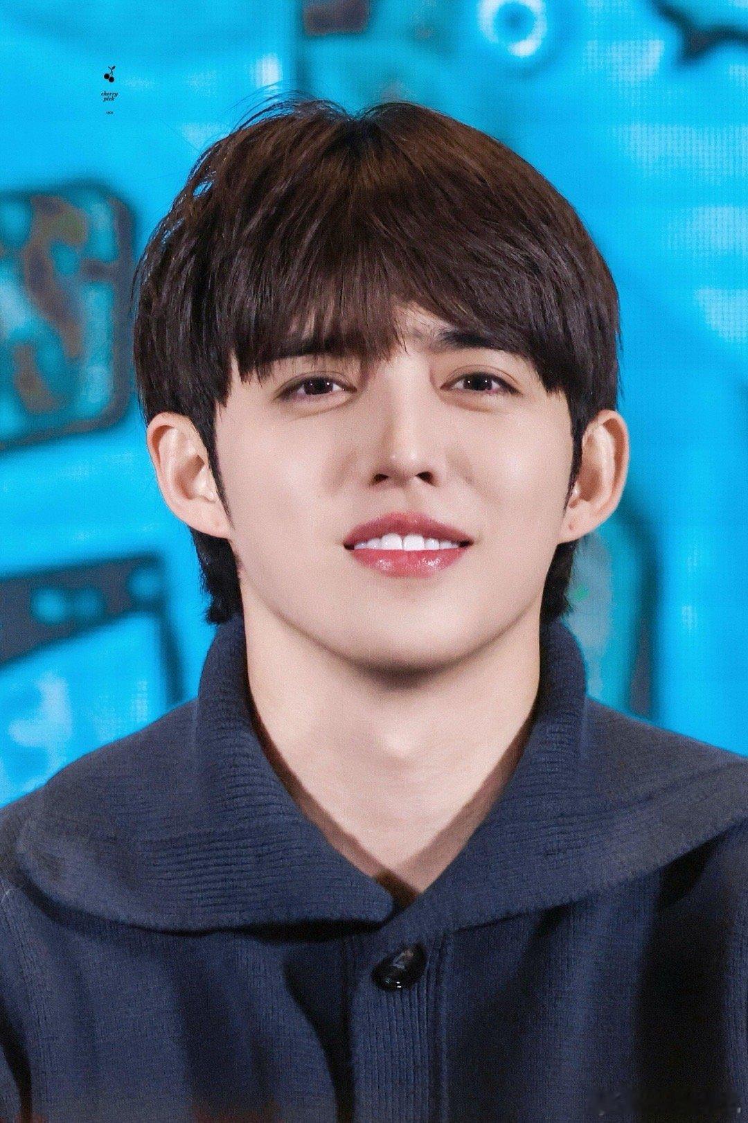 其实崔胜澈不用这样p图吧