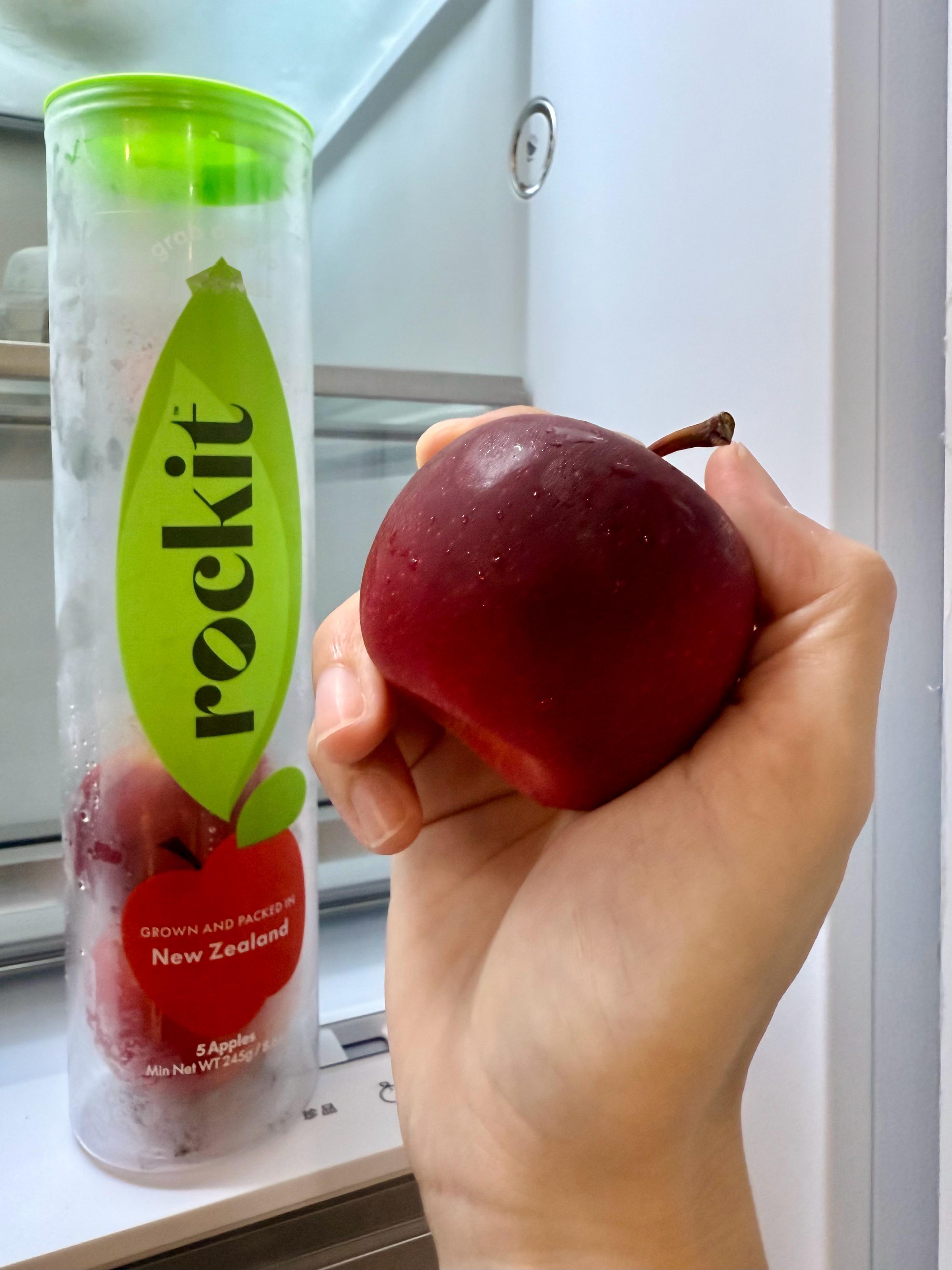 我找到我的本命苹果了🍎太好吃了！！！！这种装在透明盒子里的苹果，我每次去不同超