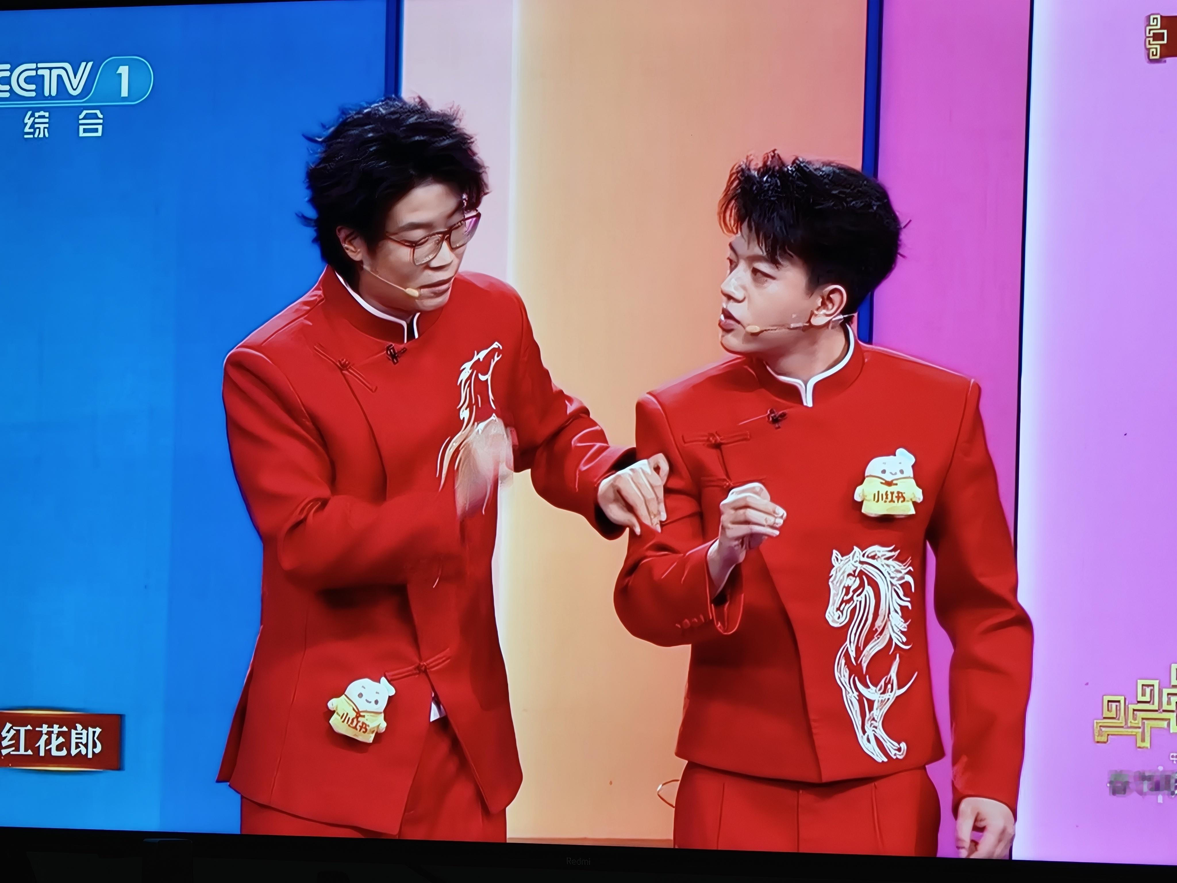 虽然今年春晚没有相声但是比前几年的相声好笑多了 