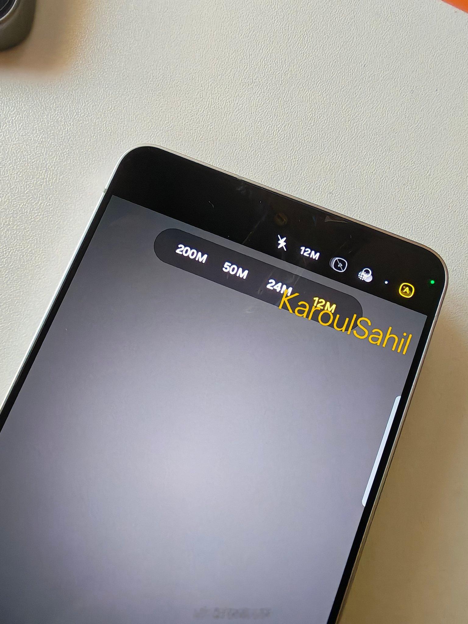 三星Galaxy S26 Ultra也加入了默认24MP拍照，不过唯一略显尴尬的