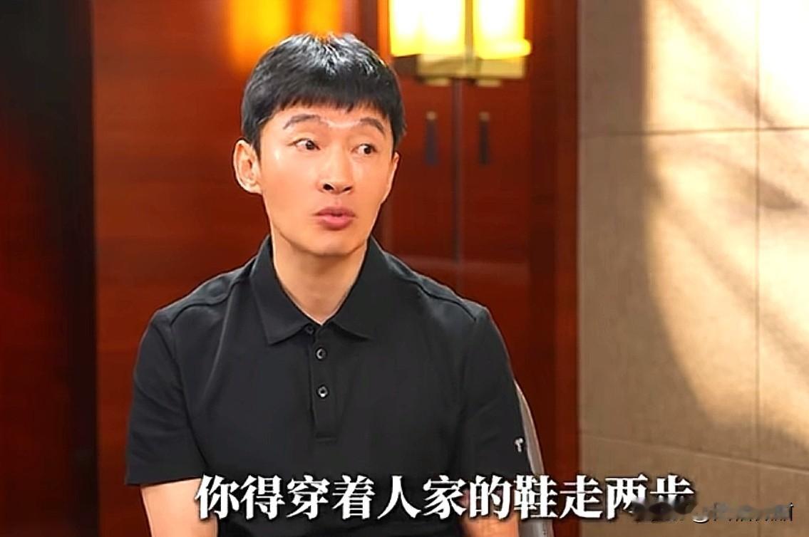 你有没有发现，现在很多“完美人设”越来越难打动人？反倒是那些有瑕疵、有挣扎的角色
