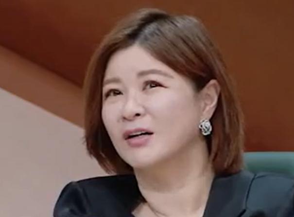 真的不理解，这些女人都是怎么想的？

冉莹颖跟邹市明，本来就是自己出来吃饭，并没