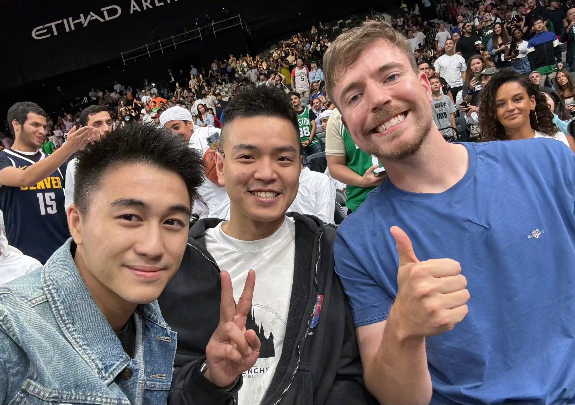 何猷君成凯尔特人老板之一 谁还不知道何猷君投资了NBA豪门球队凯尔特人啊！有没有
