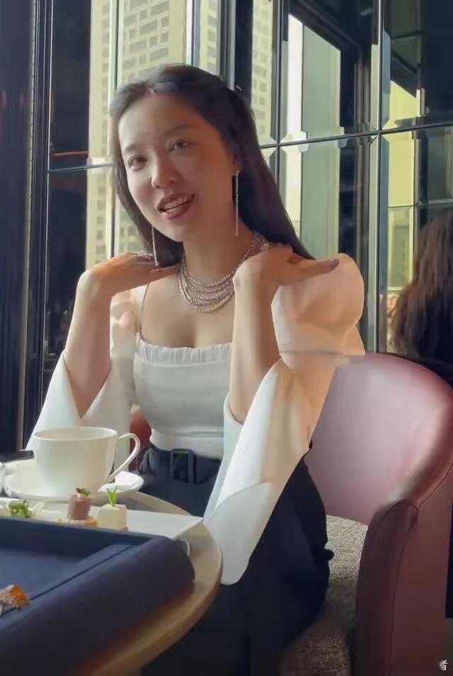CBA球队女老板谁最美？ 