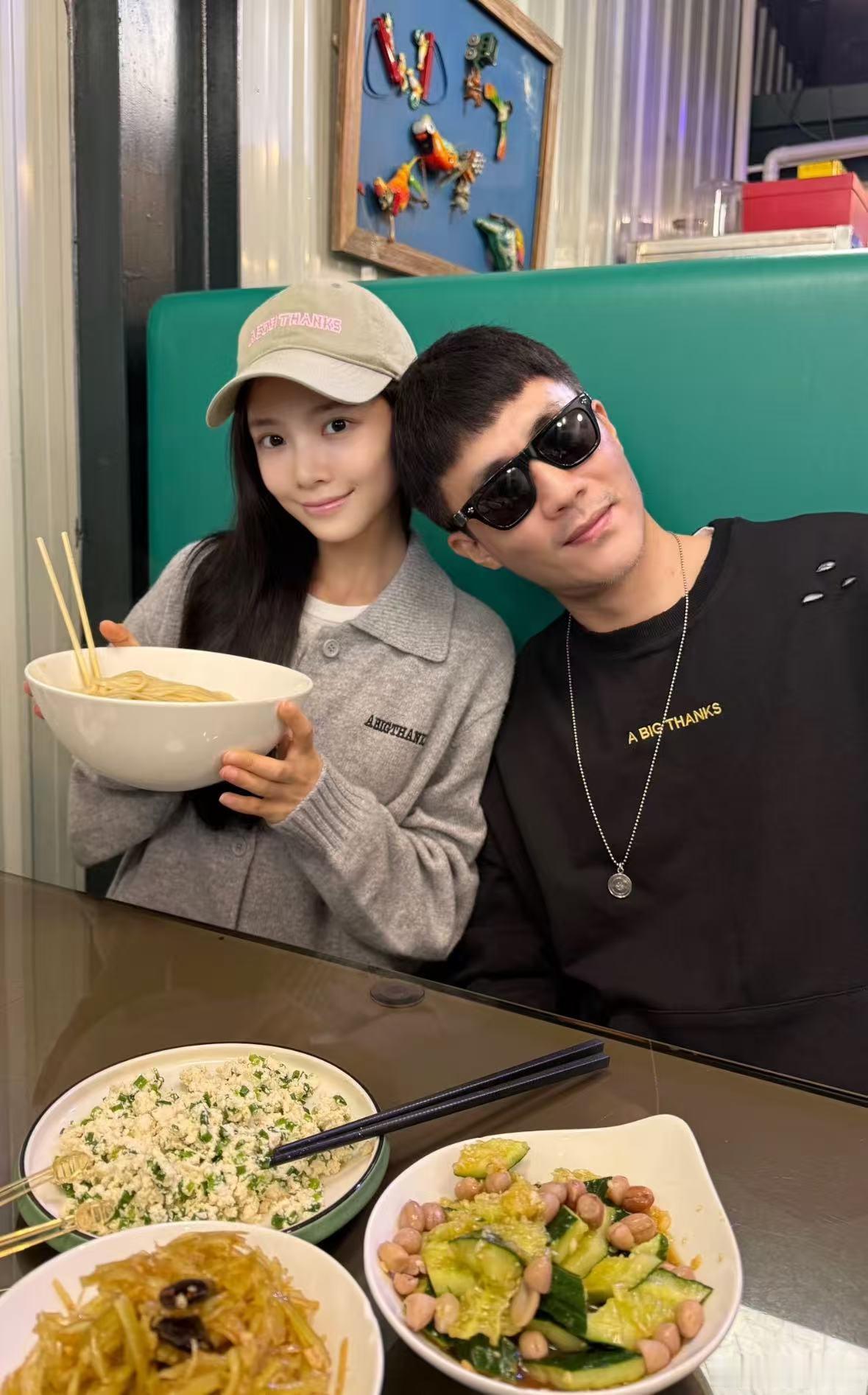 杜淳每次吵架都会主动和王灿道歉 在夫妻相处中，能主动道歉的男人不多，杜淳每次吵架
