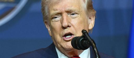 特朗普今晚（北京时间4月8日晚）写道：“任何向伊朗提供军事武器的国家，其所有销往