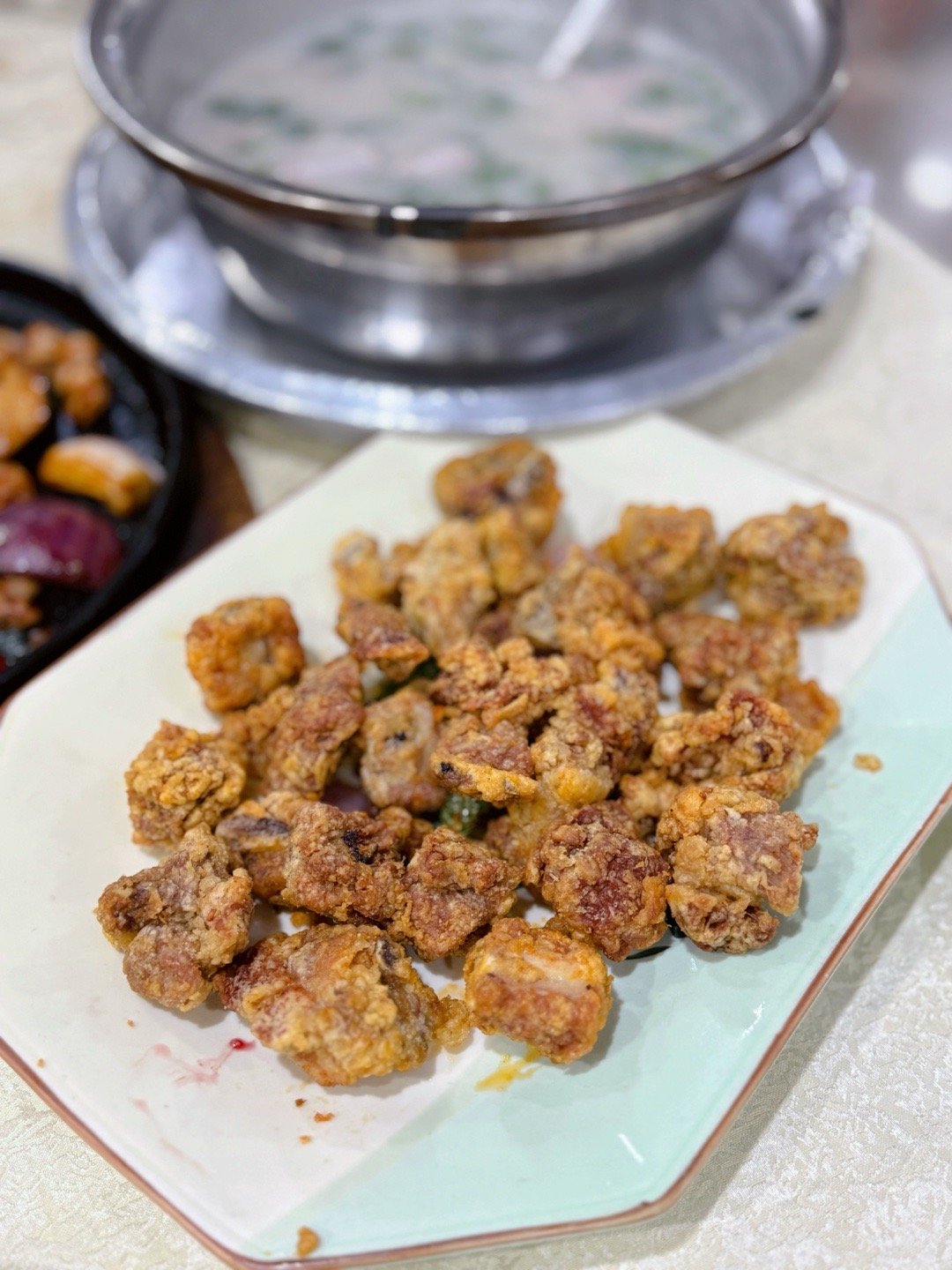 耳听八方的标记猪杂 