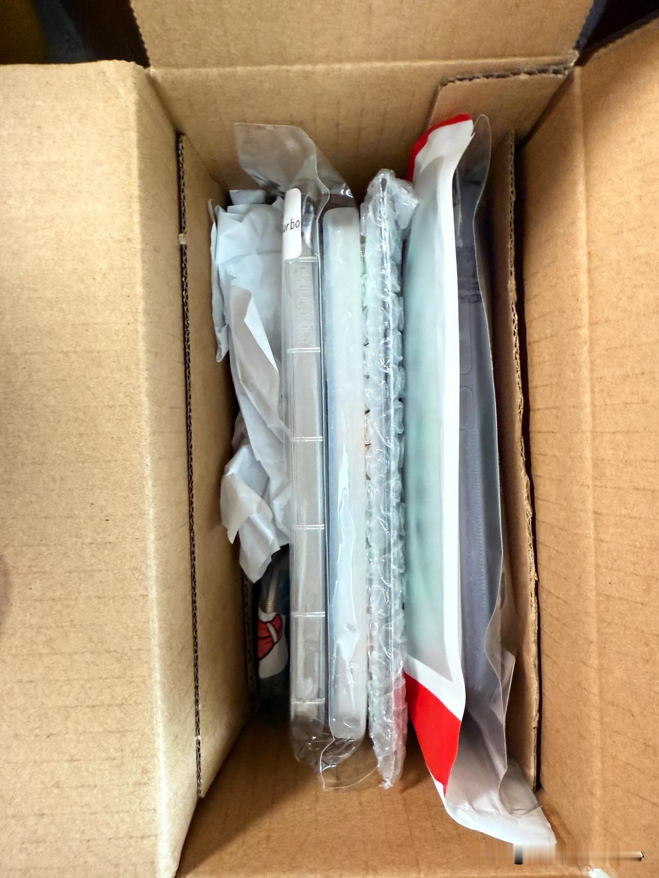 给妈妈做的生日礼物寄出去了
但是很糟糕做的滴胶款赌都失了
也去尝到了教训的滋味