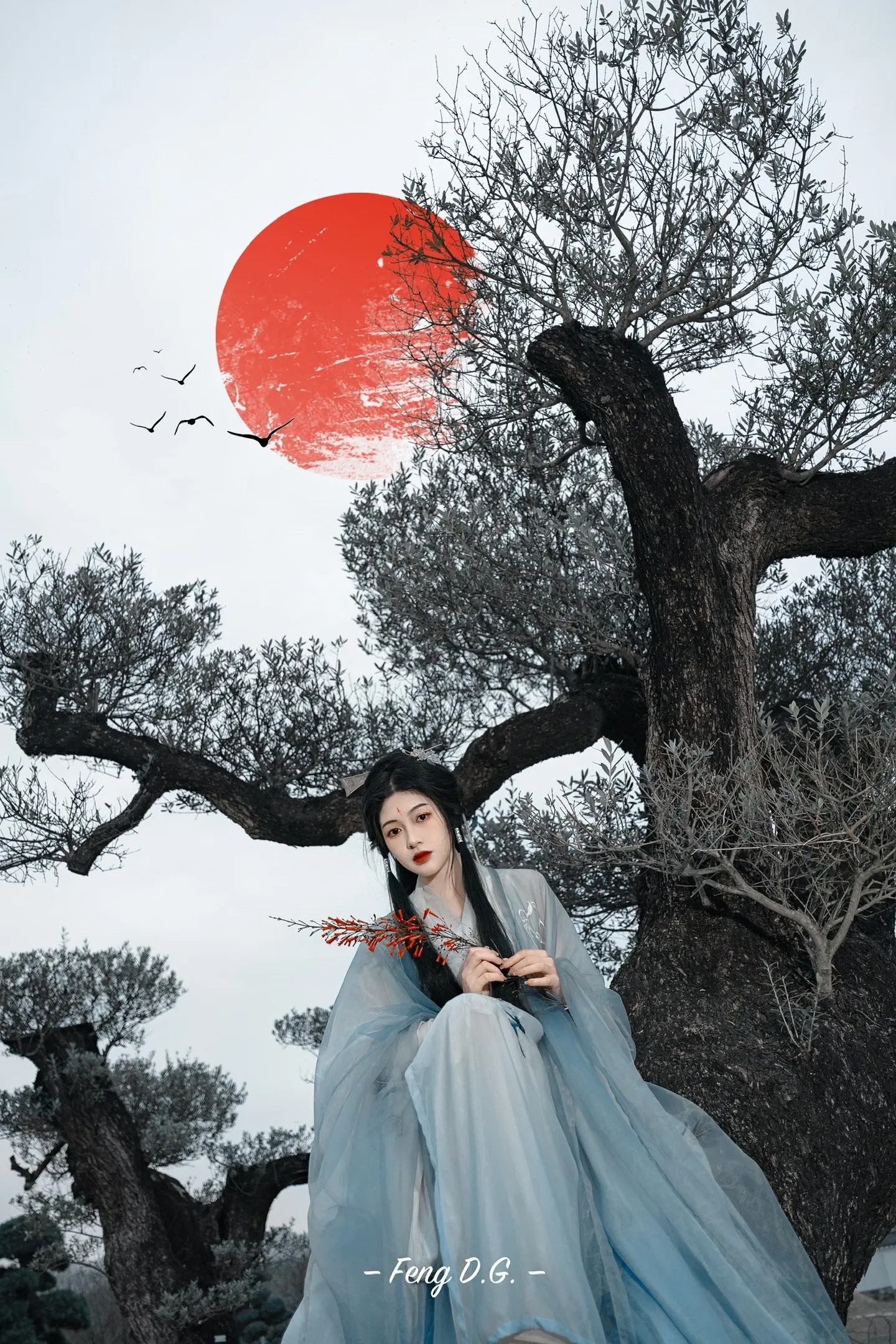 2023年度作品。每一张照片都是2023年的一段足迹与回忆。
感谢2023让我遇到了我人生的第一台相机。
也很感谢每一位小姐姐不嫌我菜，陪伴我进步。
希望2023年关注我的600位粉丝能万事顺遂。
感谢你们的关注见证我的成长。
