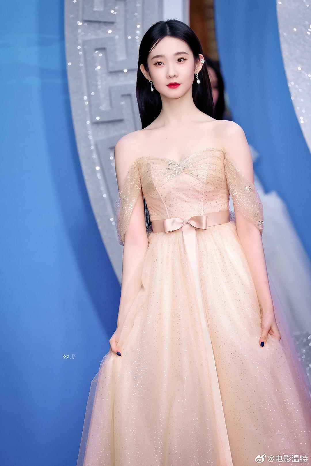 今晚听听温特怎么说 直播间提到光线近期会上什么电影，目前来看清明档光线应该不会来