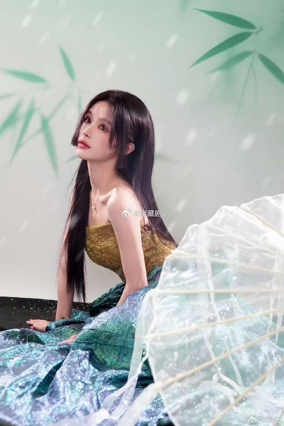 谁来管管短剧演员的出发图 撕报纸这个创意放在出发图里确实很少见，余茵执行得也很到