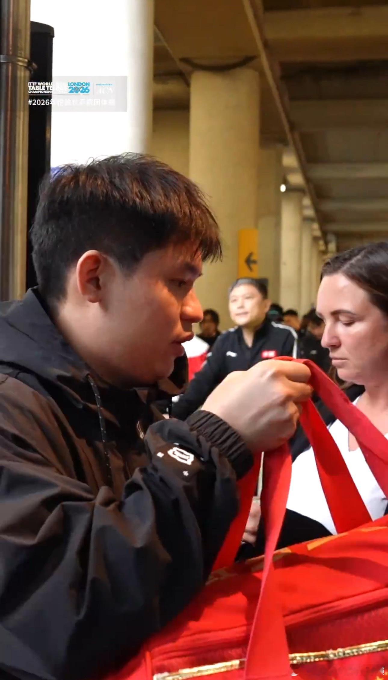 彩蛋父亲是儿登天的梯 父亲是那拉车的牛