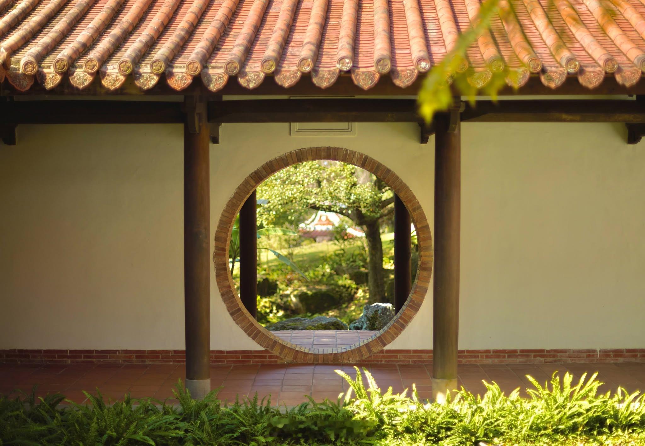 南园人文客栈位于台湾新竹县新埔镇，1985年落成，由汉宝德设计，现由「The O
