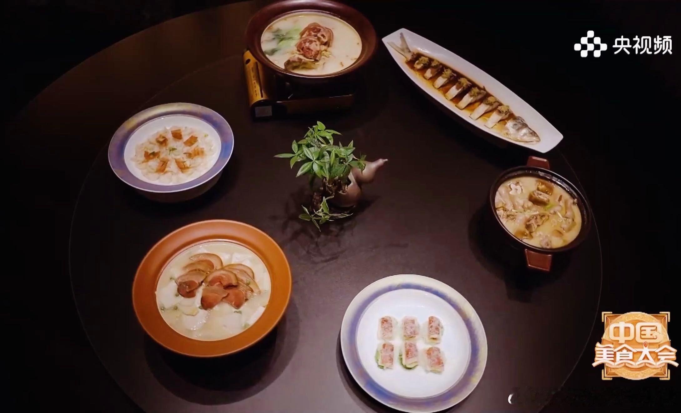 金华火腿每个部位味道都不同  一条金华火腿要用1年才能制成 金华火腿要用至少一年