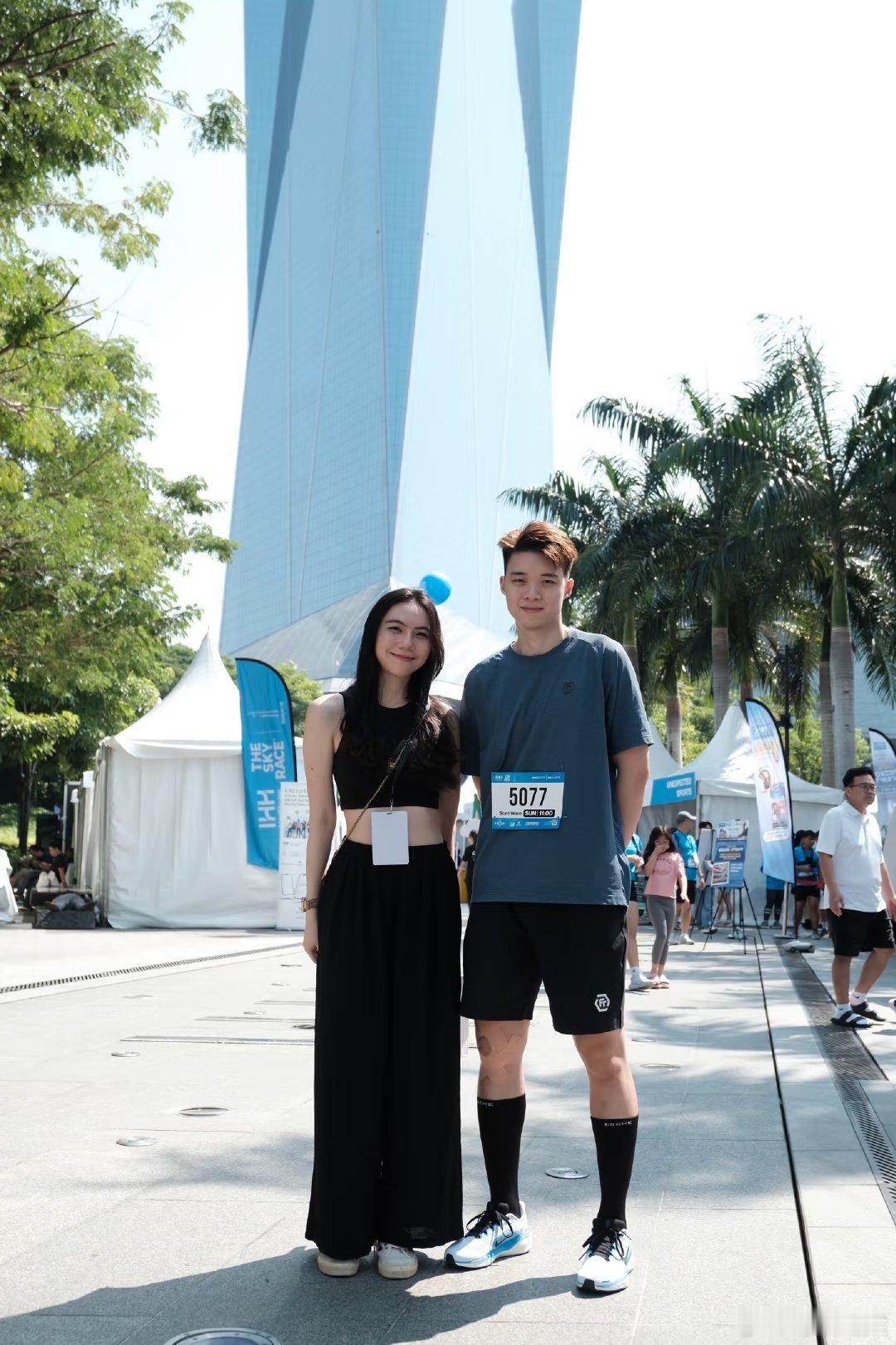 我把羽球场上的Tzeyong带到了赛车赛道上！很荣幸代表Envisage KOL