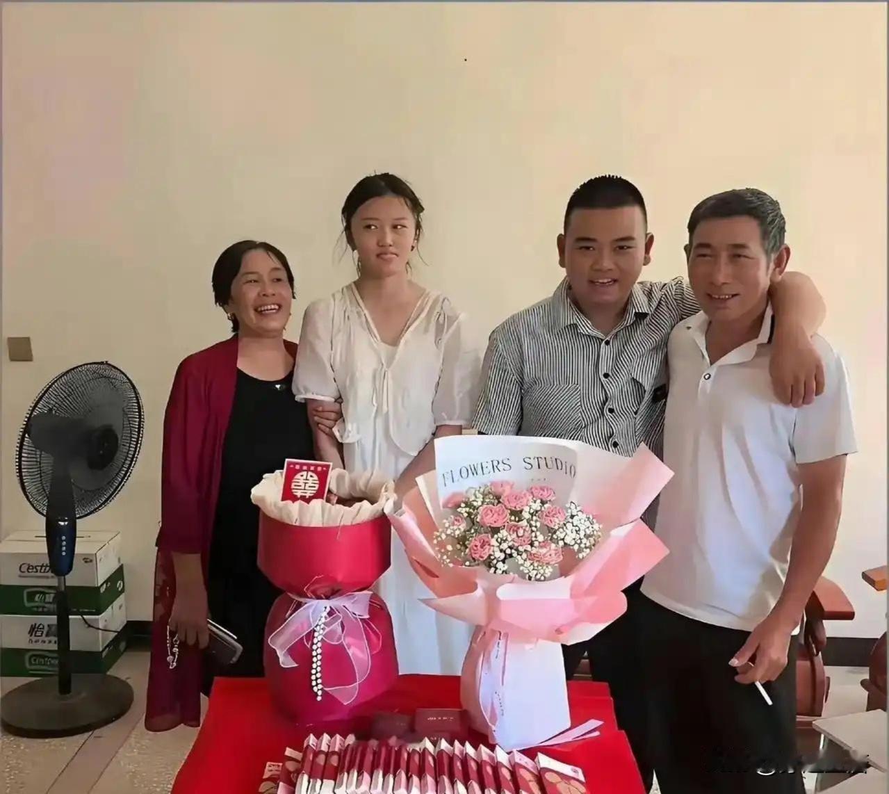 秋日生活打卡季今日村里一桩喜事，家里一位小伙子定下婚约，开启人生新阶段。