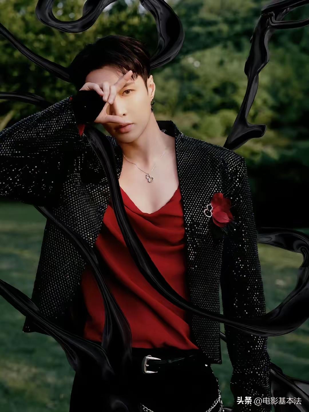 家人们，张艺兴这瓜可越闹越大了！有个叫理记的又出来发声，说自己曝光张艺兴负面是被