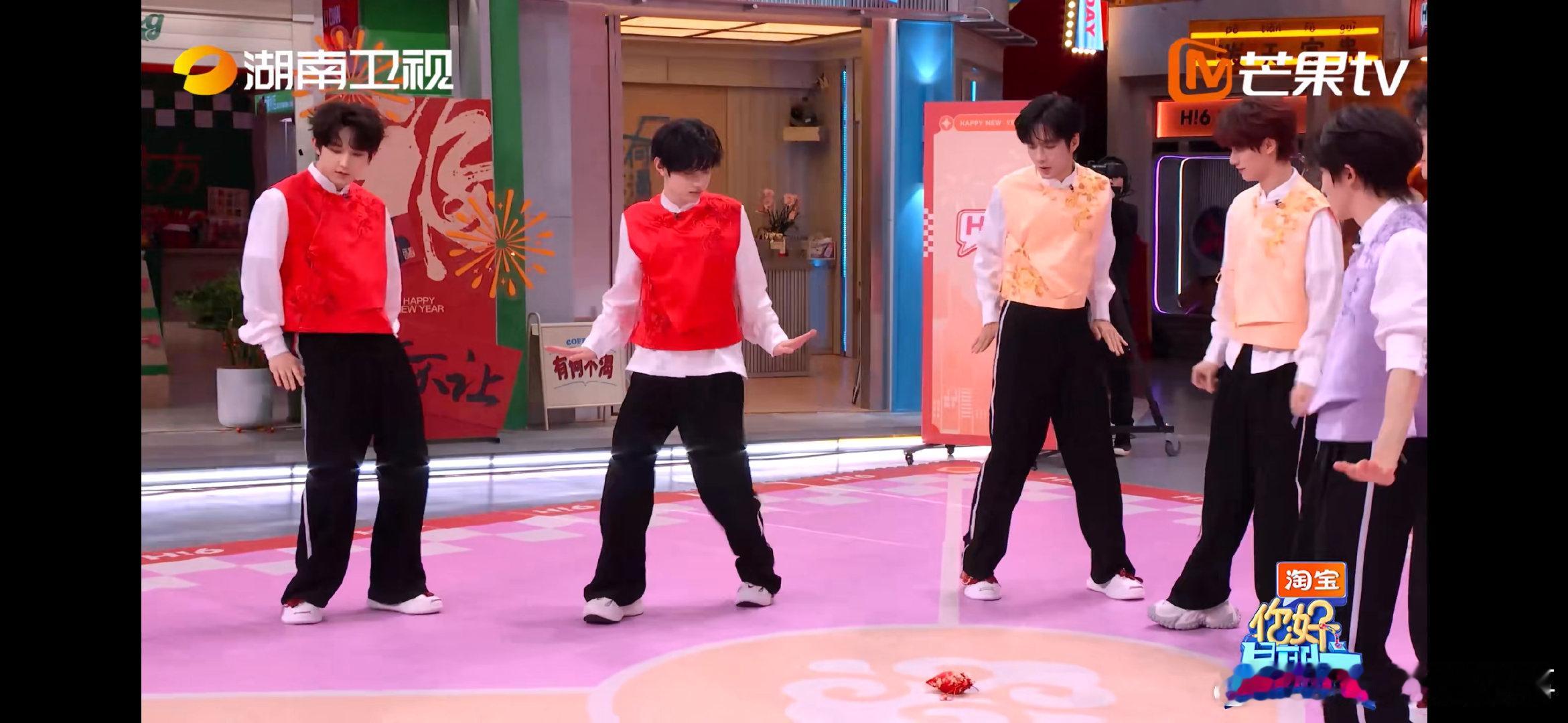 章昊顶级舞台表现力你好星期六 章昊的舞台表现力真的内娱少见，太有魅力了！ 