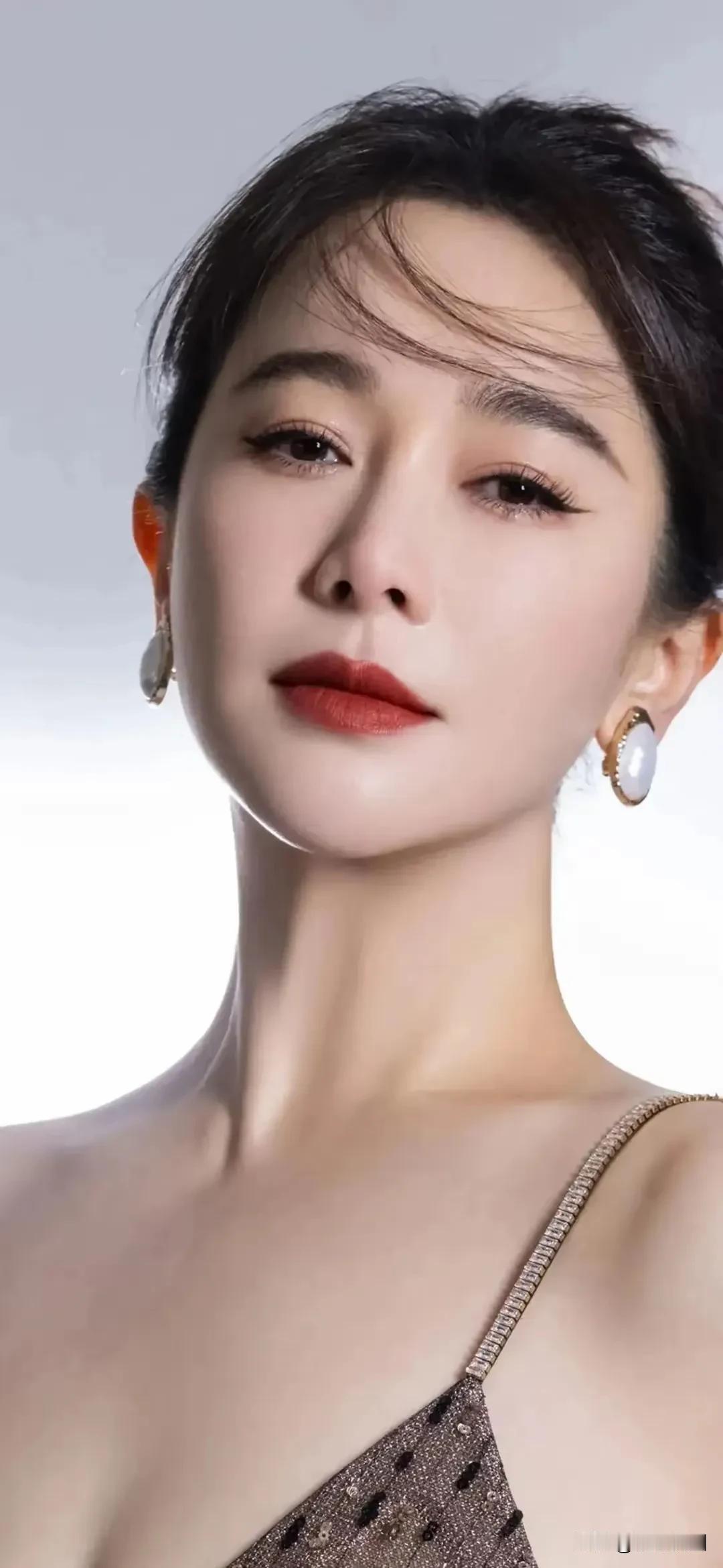 左小青
