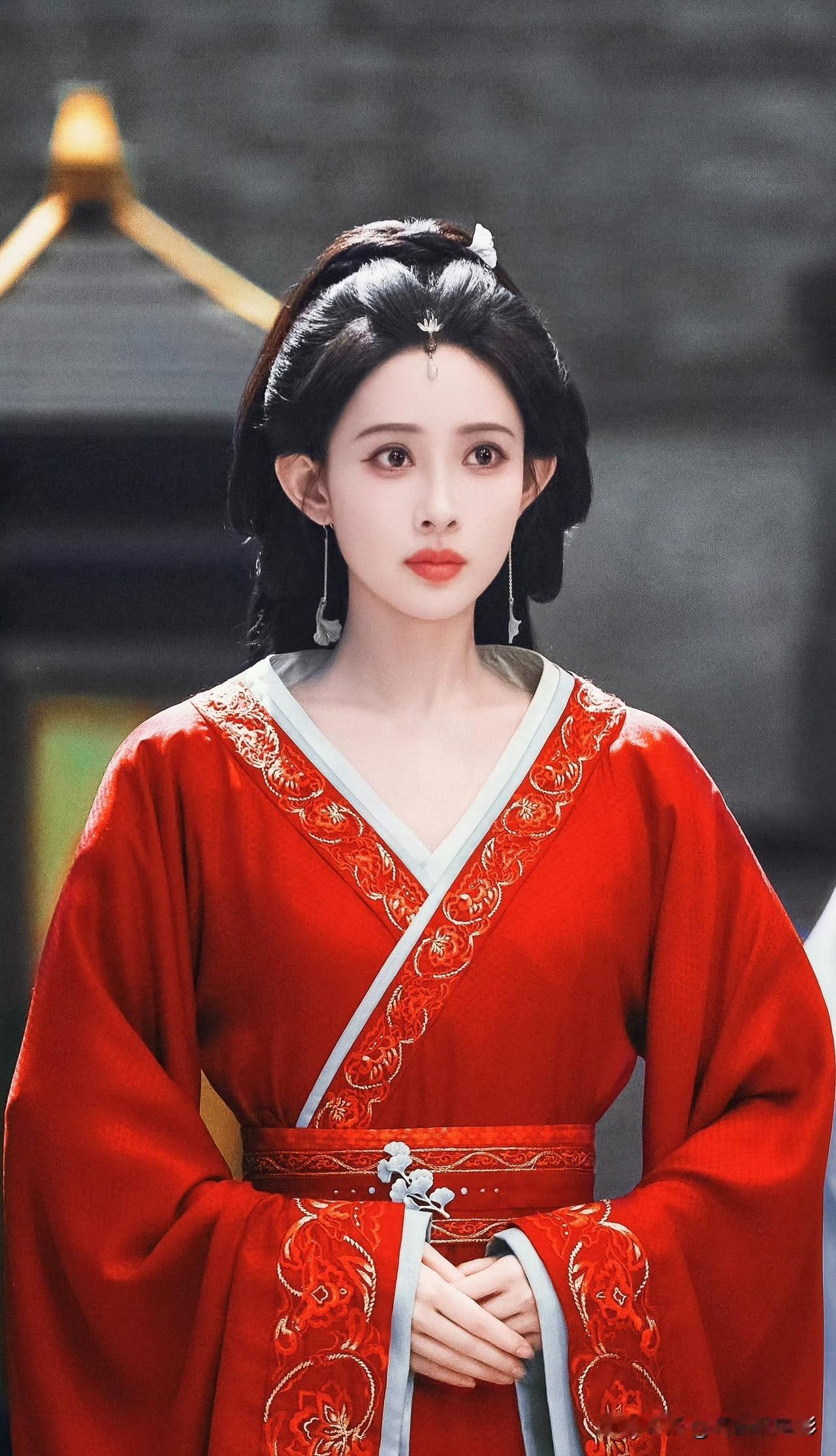 内娱明星的收入实在让人感慨，为宣传《百花杀》，孟子义不仅发放5万元开播红包，还大