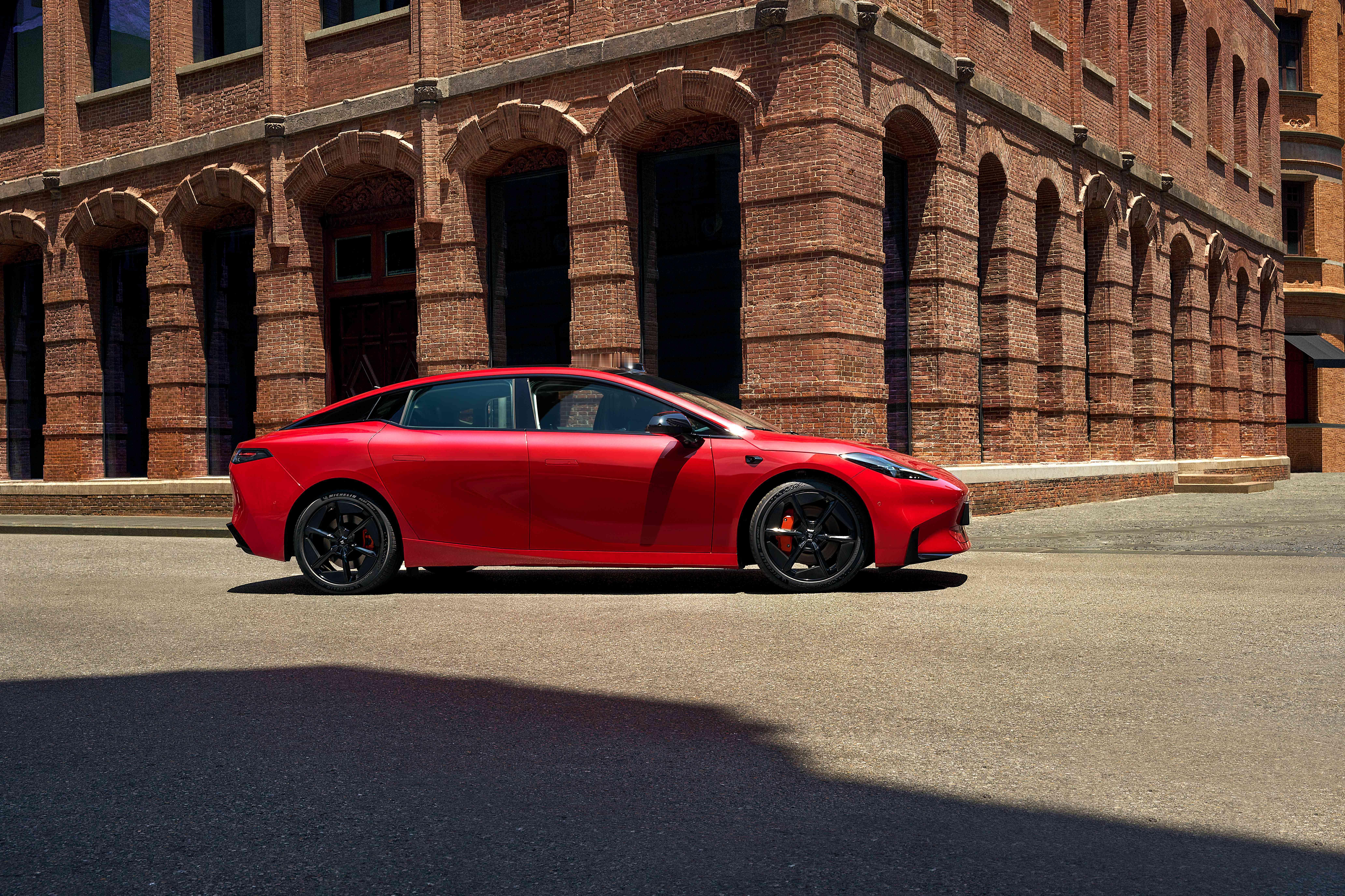 汽车行业发展迅猛，11月12日就在今日上市的昊铂GT630激光雷达版值得关注。 