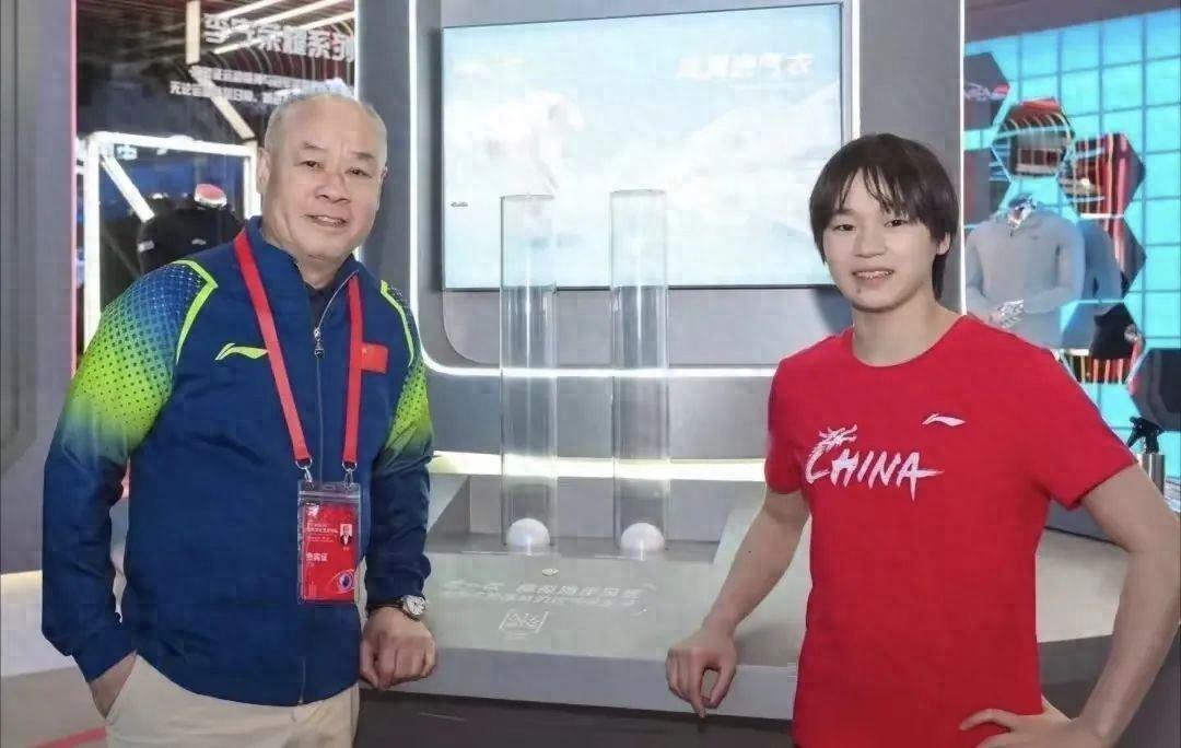 李宁，你欠全红婵的何止一个C位？"
这两天打开手机，满屏都是李宁退货单在飞。听说