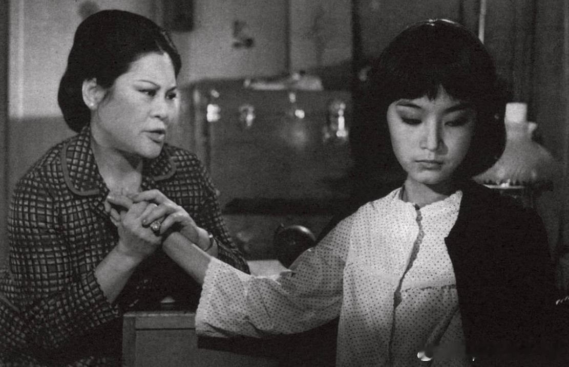 1973年电影《窗外》是林青霞的处女作历史影像